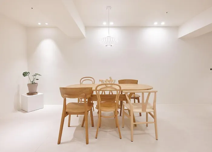 White Linen House アパート