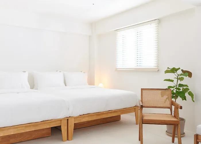 White Linen House アパート *
