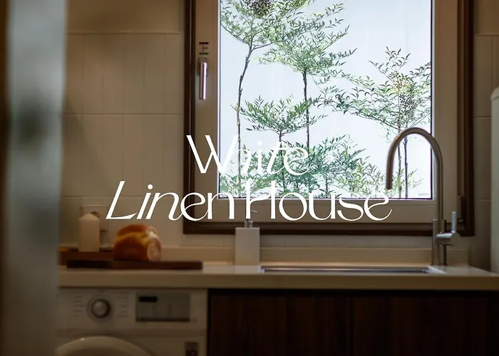 White Linen House アパート