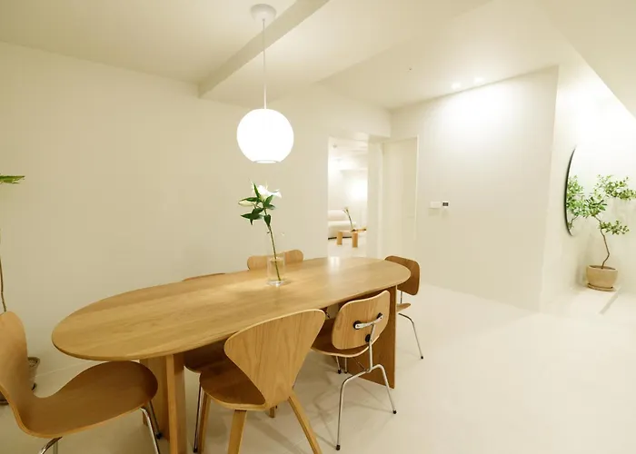 White Linen House アパート