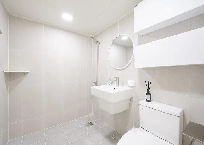 アパート White Linen House *